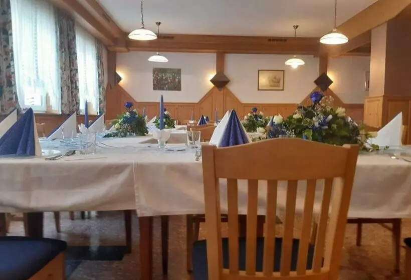 ホテル Gasthof Jauk Hartner