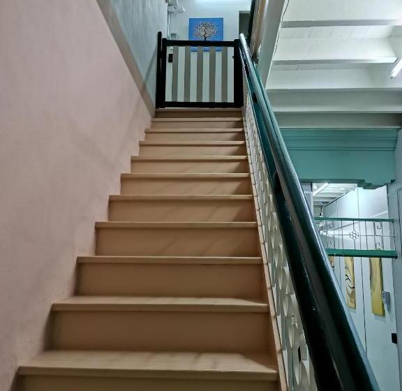 פנסיון G Fortune Guest House Victoria Green