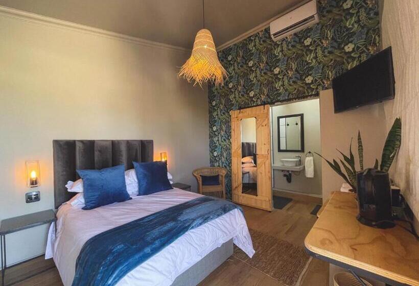 پانسیون Le Bezz Guesthouse