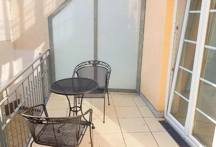 Villa Viktoria 1   Apartments   City Center