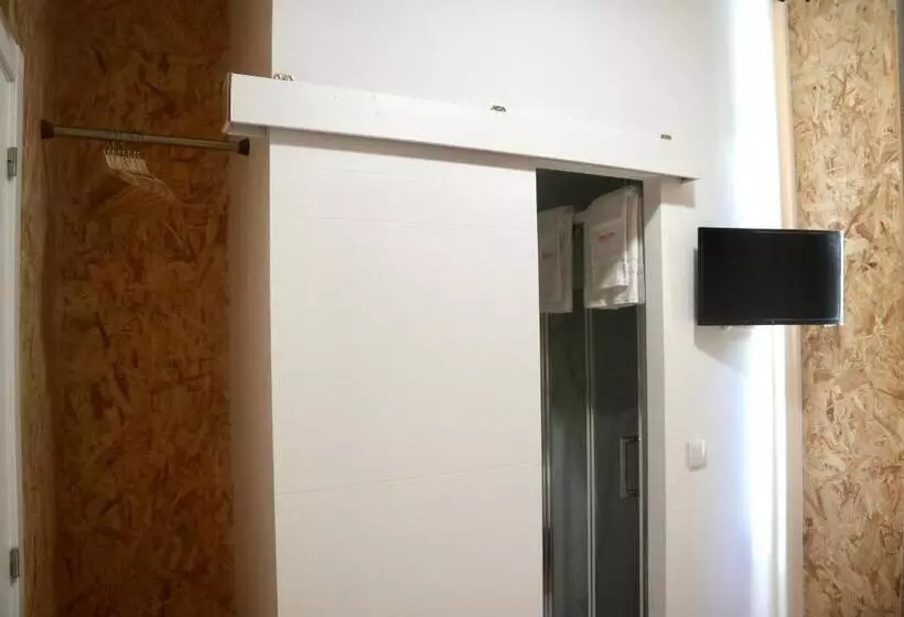 Amadora Boutique Hostel