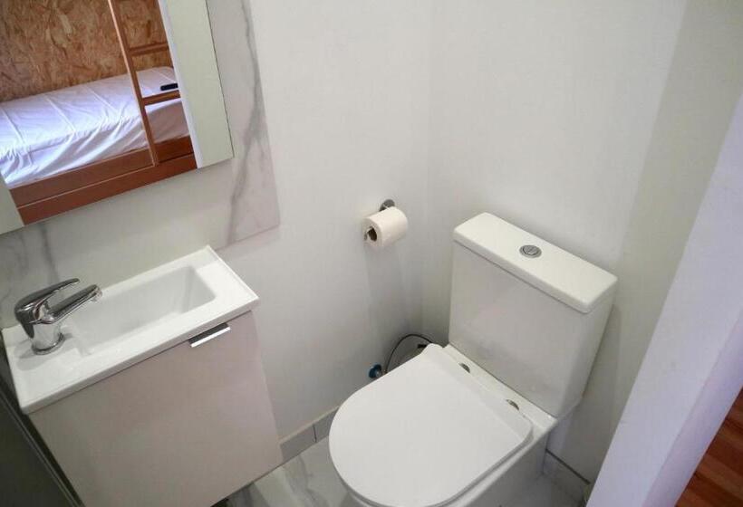 Amadora Boutique Hostel