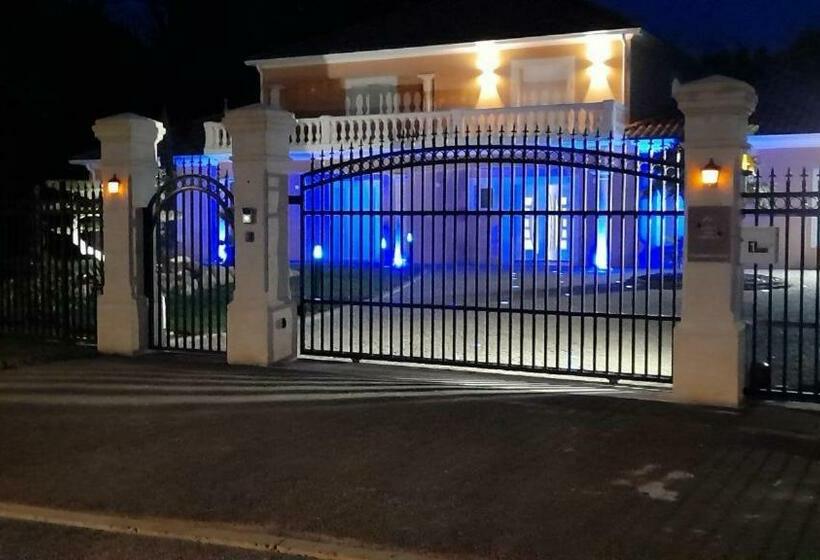 Bed and Breakfast Villa Des Chenes