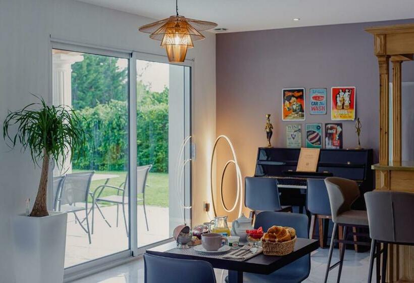 Bed and Breakfast Villa Des Chenes