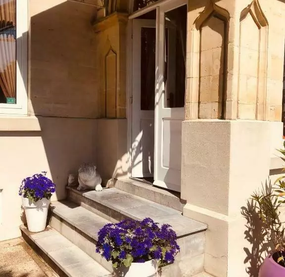 Aamiaismajoitus (B&B) Villa R Einald
