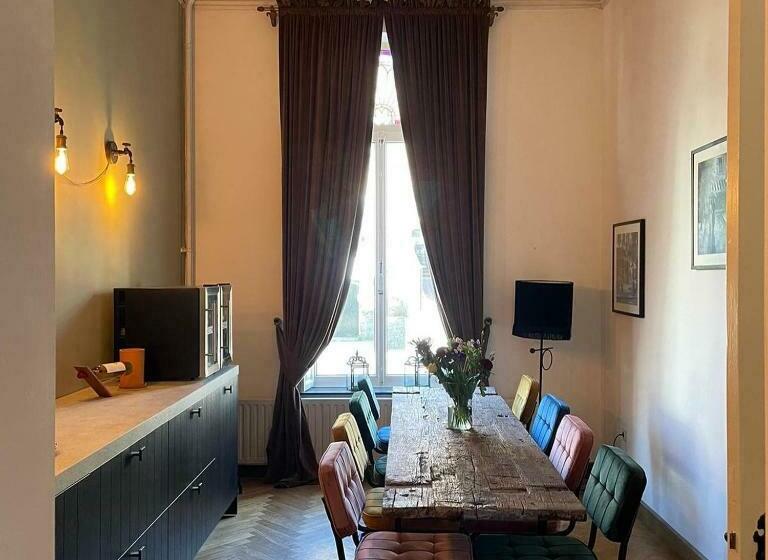 Aamiaismajoitus (B&B) Villa R Einald