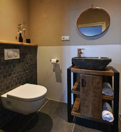 Aamiaismajoitus (B&B) Villa R Einald