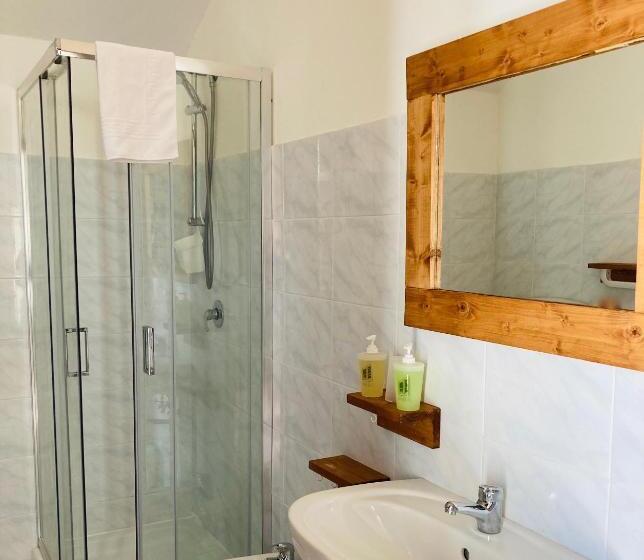 בית מלון כפרי Dimore Montane