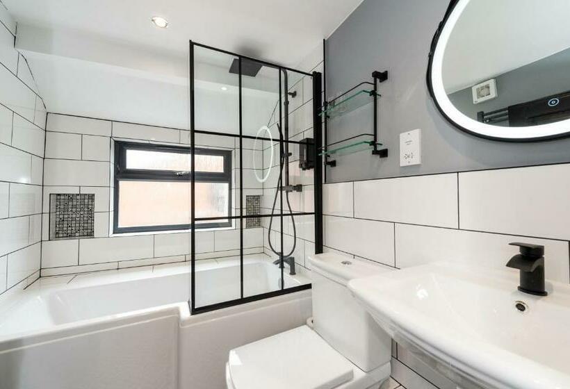 Riize Boutique Hotel Worcester Self Check In City Centre