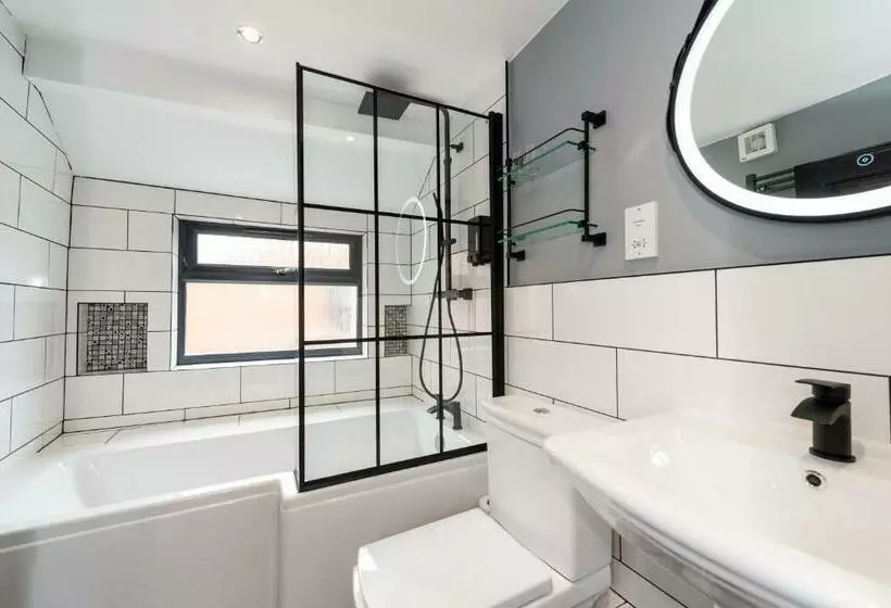 Riize Boutique Hotel Worcester Self Check In City Centre