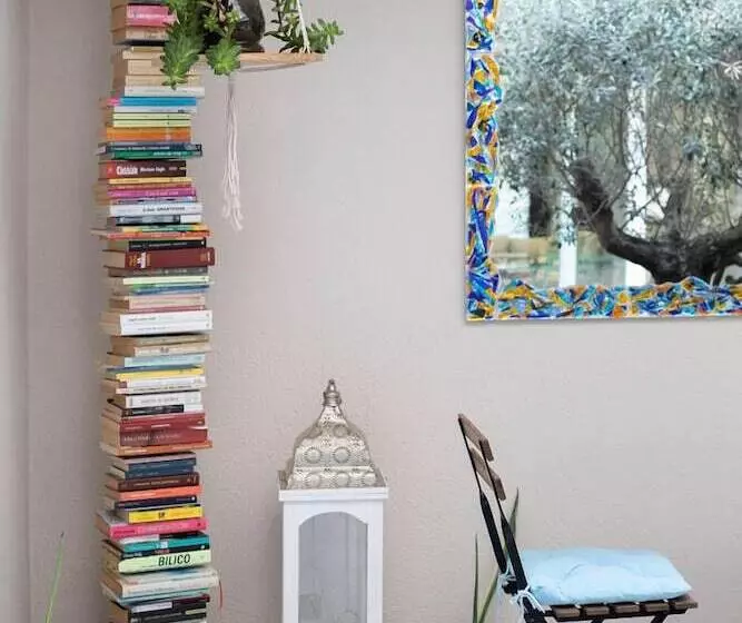 ペンション Little Square Arona