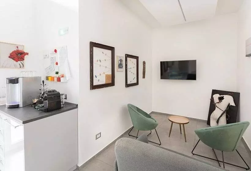 ペンション Little Square Arona