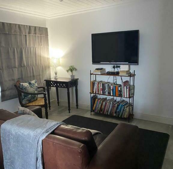 פנסיון Vincents On Valley