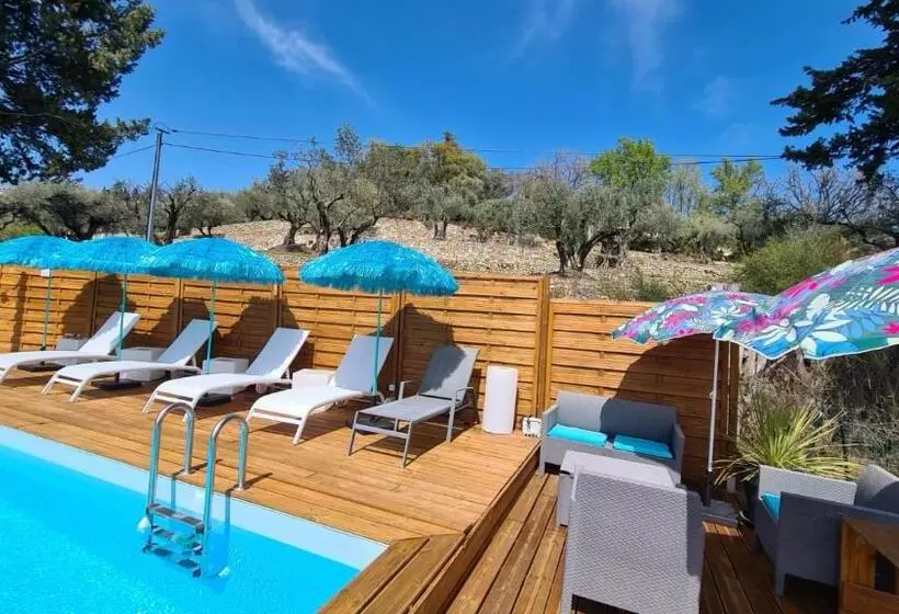 ベッドアンドブレックファースト Mas Orféo