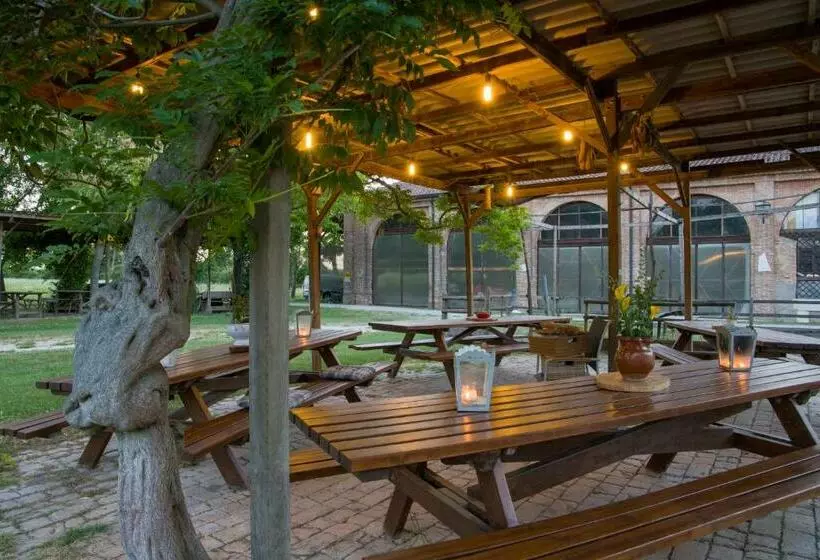 ホテル Agriturismo Corte Galvagnina