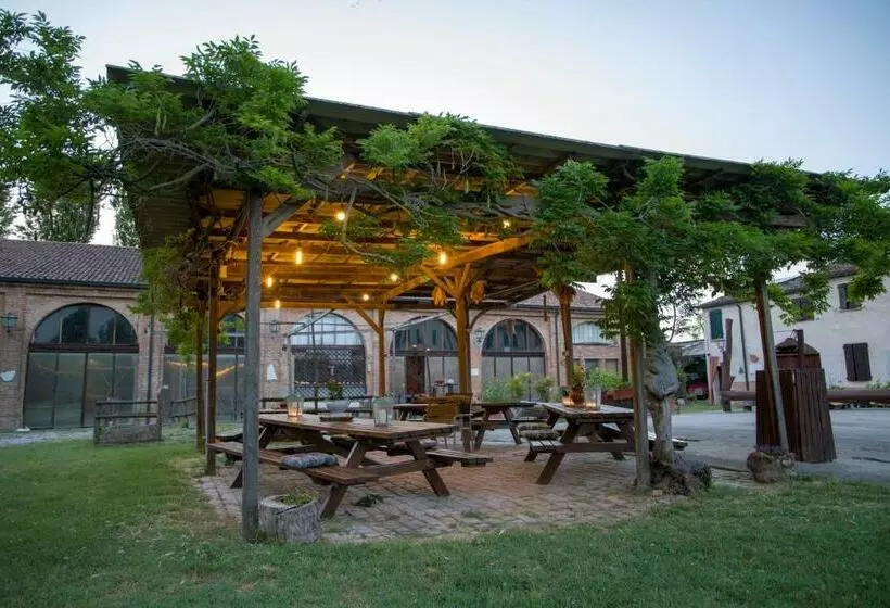 ホテル Agriturismo Corte Galvagnina