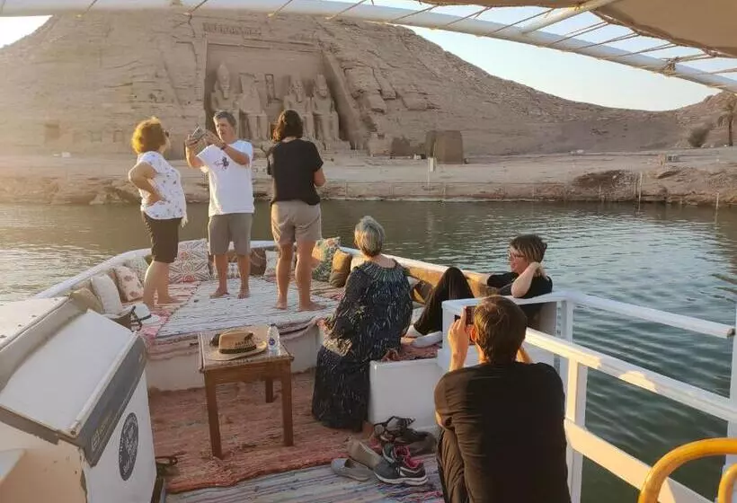 هتل Kabara Nubian House