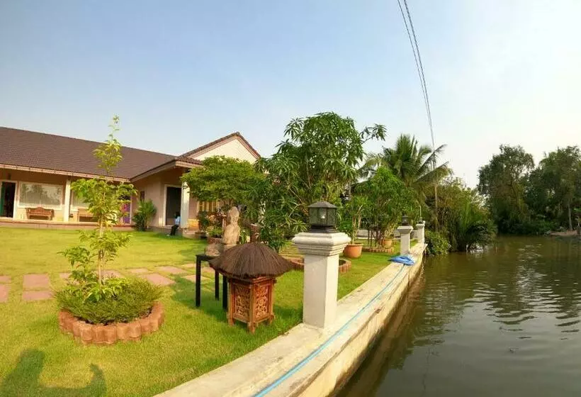 پانسیون Coconut Garden Retreat
