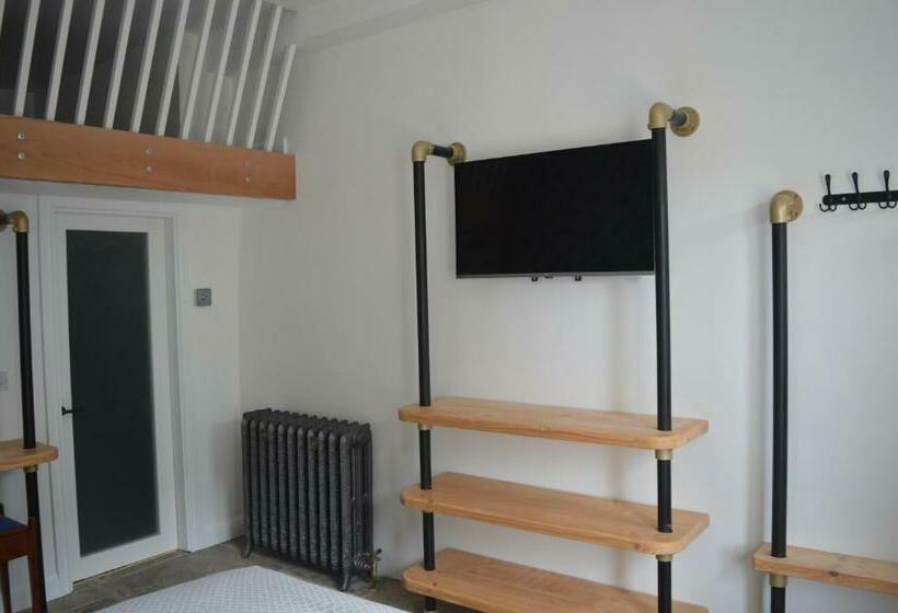 پانسیون Grooms House