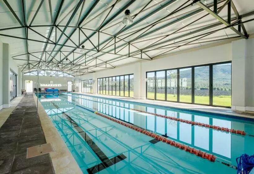 Majatalo Sempurna Estate