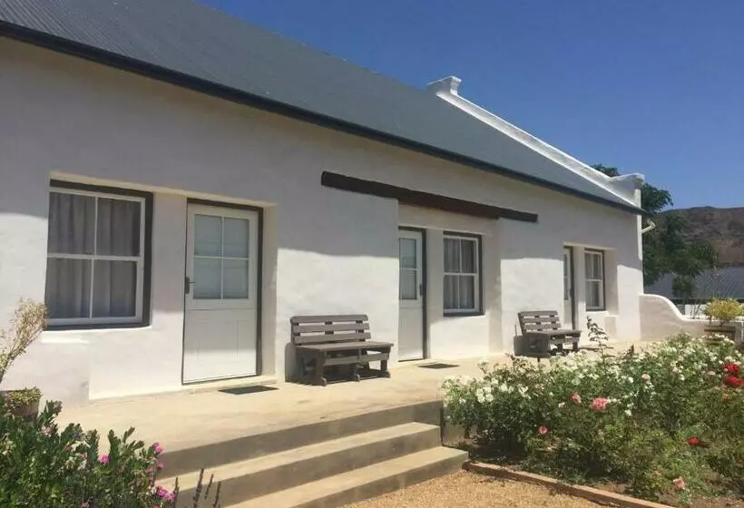 Majatalo Sempurna Estate