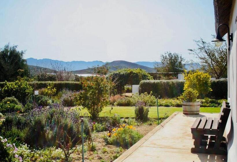 פנסיון Sempurna Estate