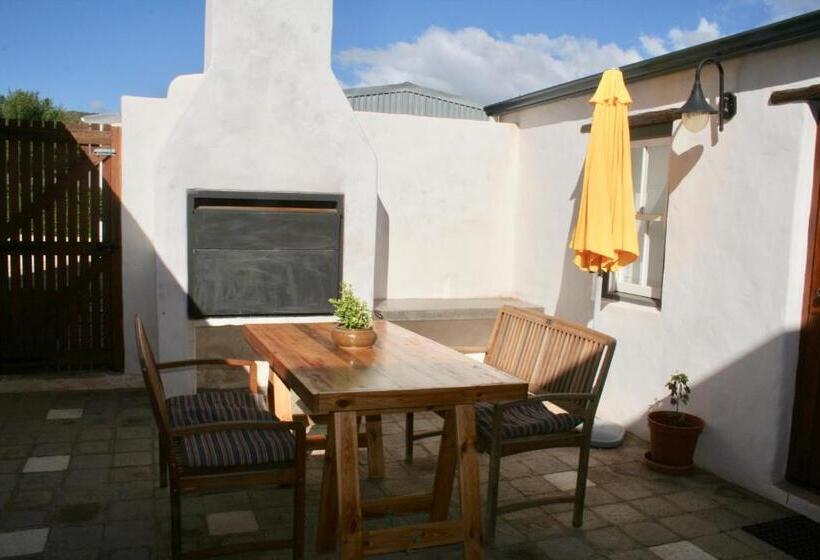 פנסיון Sempurna Estate