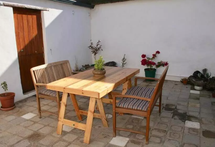 Majatalo Sempurna Estate