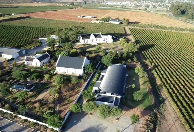 פנסיון Sempurna Estate