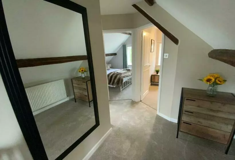 Majatalo Stable Lodge At Bledington Mill