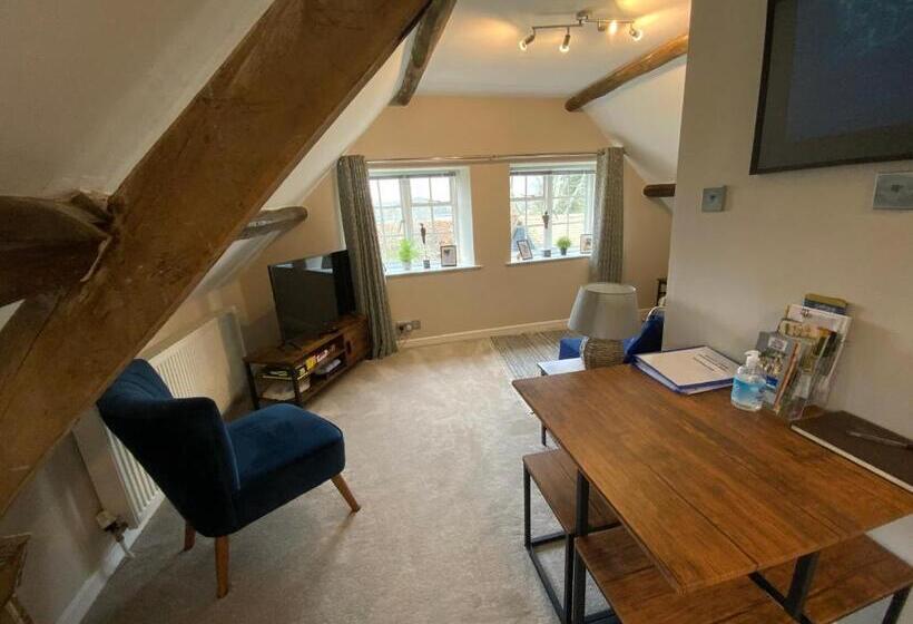 ペンション Stable Lodge At Bledington Mill