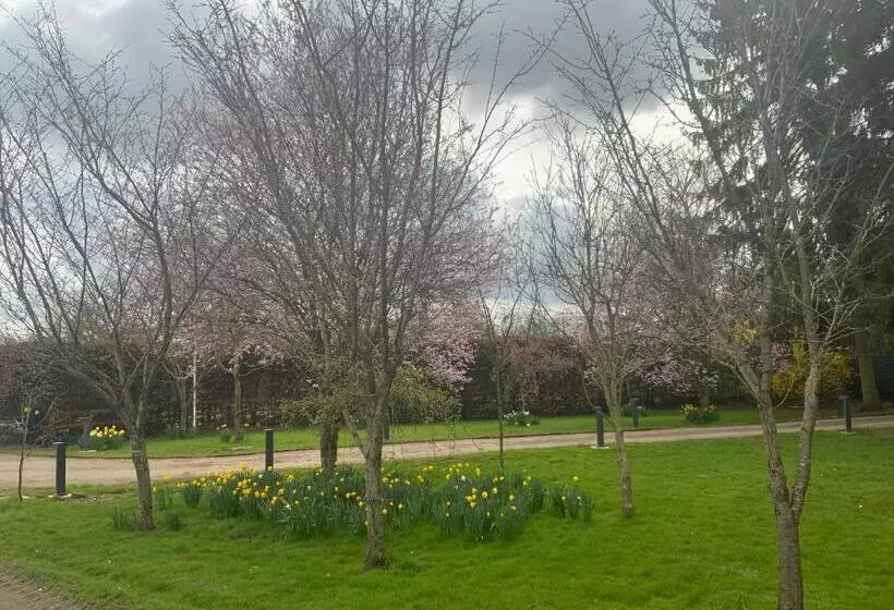 Majatalo Stable Lodge At Bledington Mill