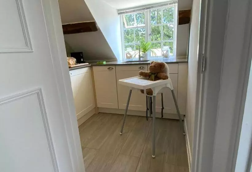 Majatalo Stable Lodge At Bledington Mill