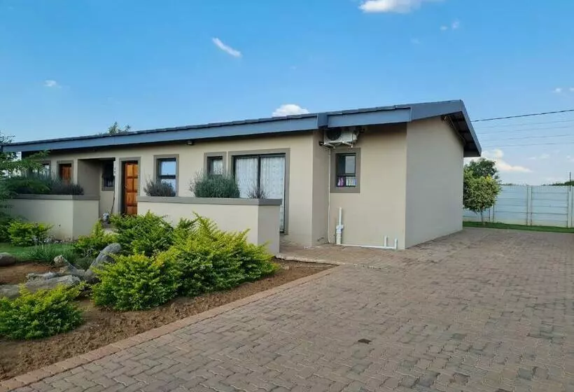 Majatalo Village Kulture   Guest House