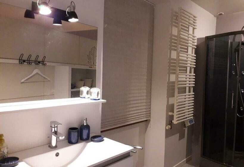 مبيت وإفطار Chambre Maison De Ville Dans La Cité Des Trois Vallées