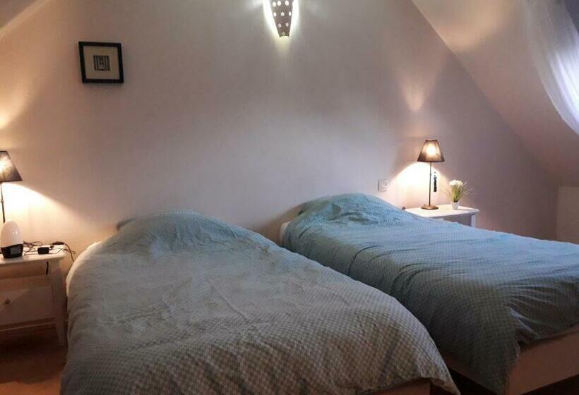 مبيت وإفطار Chambre Maison De Ville Dans La Cité Des Trois Vallées