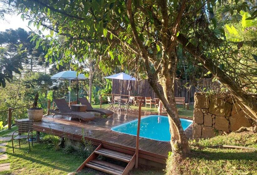 Bed and Breakfast Hospedaria Aikó