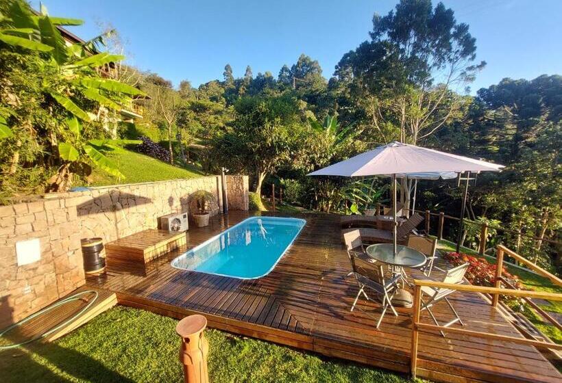 Bed and Breakfast Hospedaria Aikó