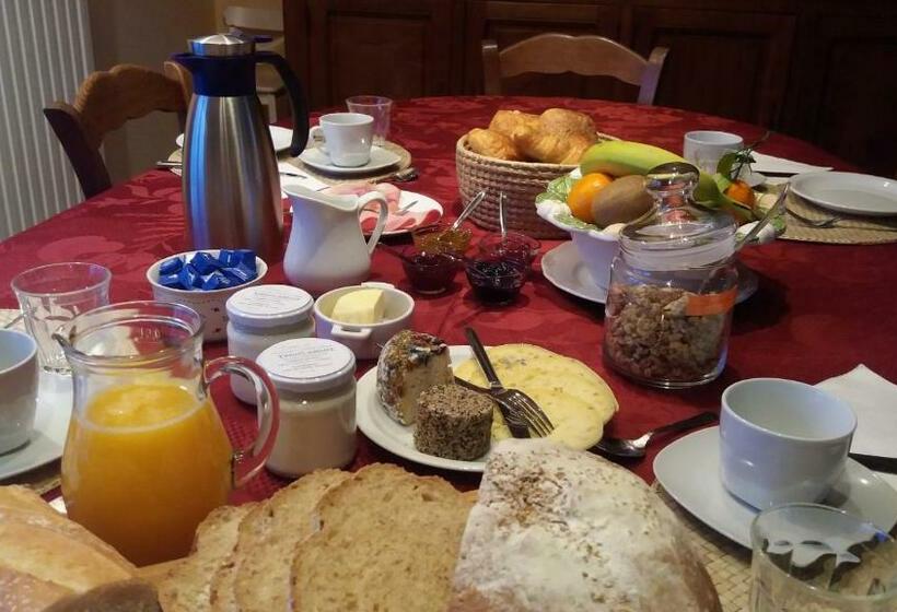 تختخواب و صبحانه Le Clos Marie