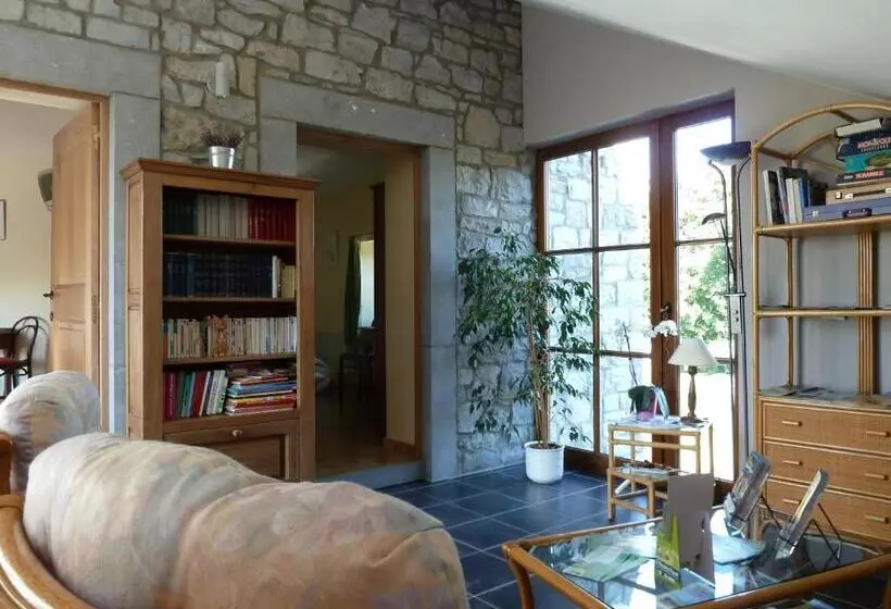 ベッドアンドブレックファースト Le Clos Marie