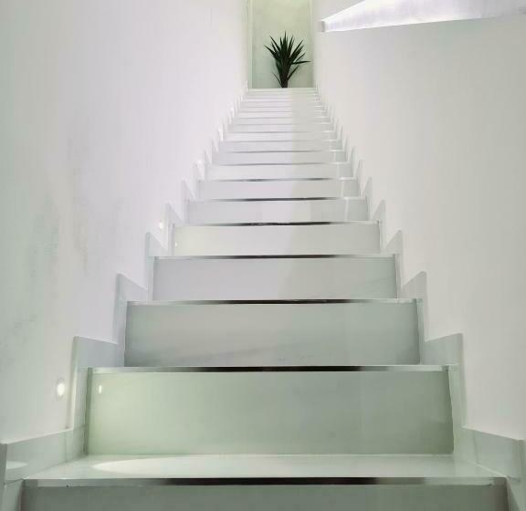 تختخواب و صبحانه Scrusciu Home