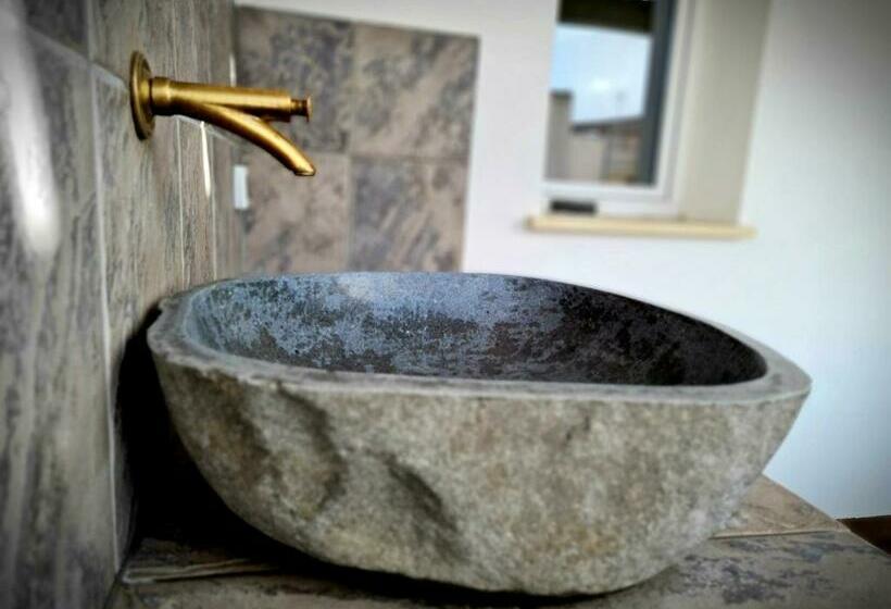 تختخواب و صبحانه Scrusciu Home