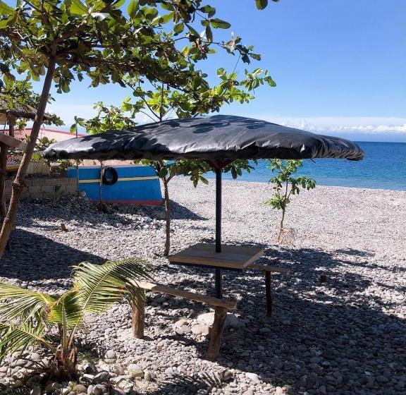 Cerca Parola Beach Resort