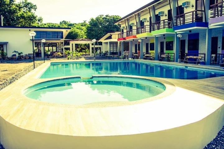 Cerca Parola Beach Resort