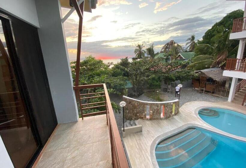 Cerca Parola Beach Resort