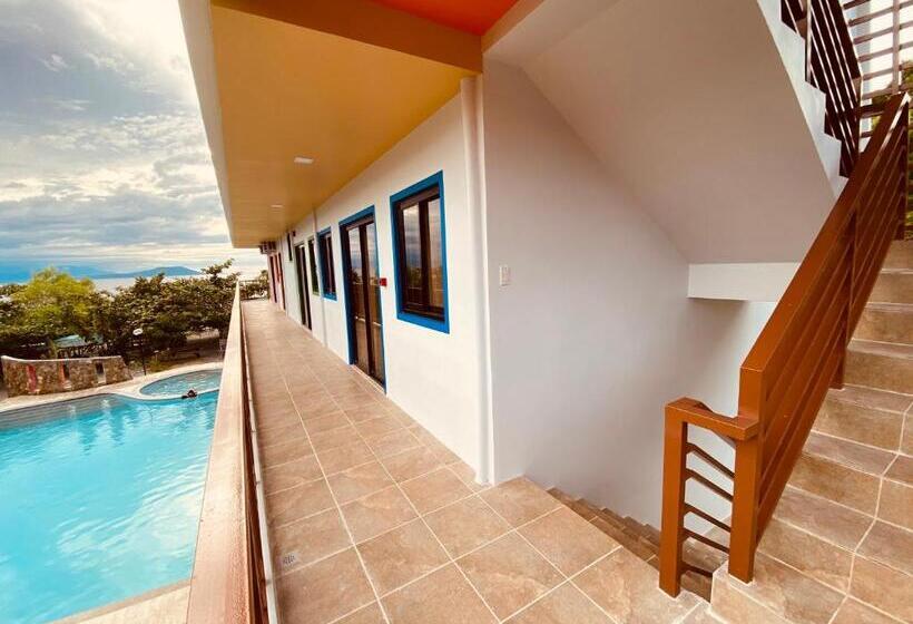 Cerca Parola Beach Resort