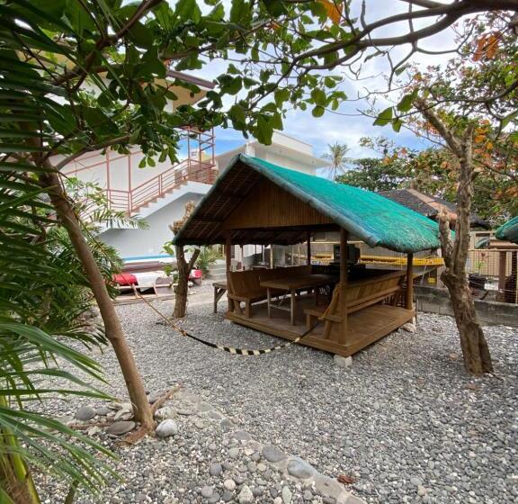 Cerca Parola Beach Resort