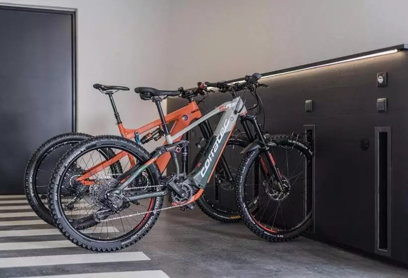 Seven Reasons / Panorama View