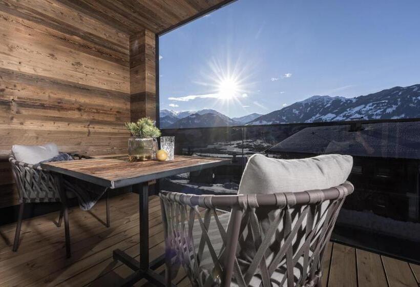 Seven Reasons / Panorama View