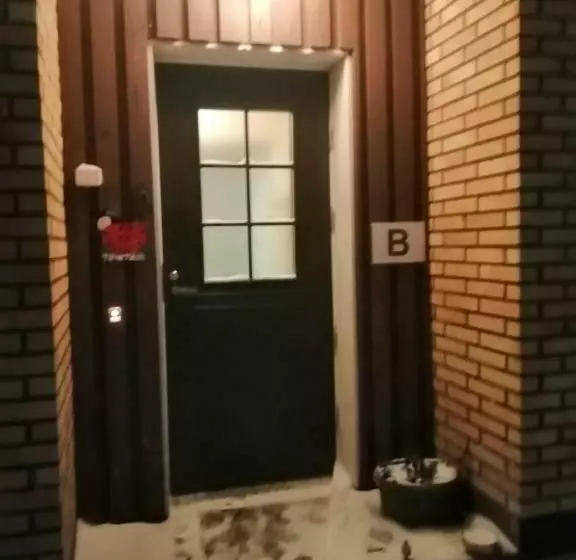 Retkeilymaja Köpsintie 4 B